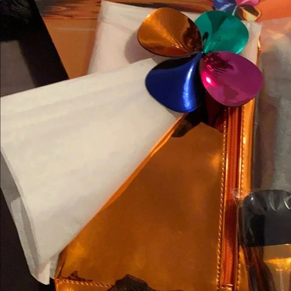 NIB Mac shiny pretty things brush set - Picture 9 of 14